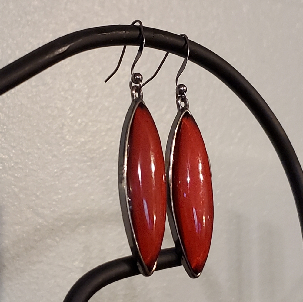 Red & Gunmetal Pointed Oval Earrings